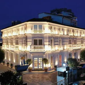 giulia-albergo-hotel.albaniahotels.org/