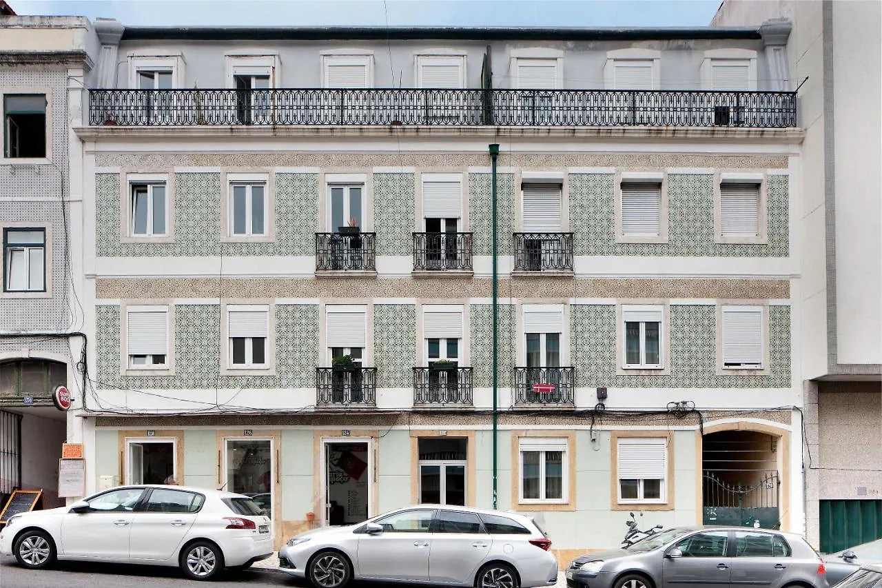 Guest house Room With Private Bathroom -Alcantara Lisbon